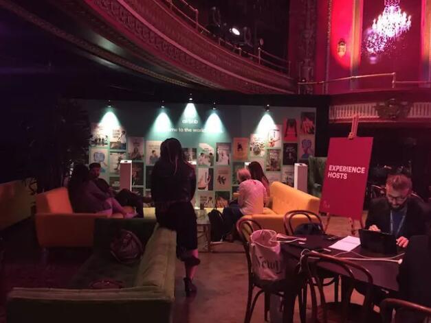 一直被視為酒店業(yè)威脅的Airbnb，它的野心可不止于此